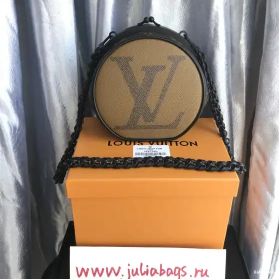 BC VUITTON BOURSICOT LOUIS 0513